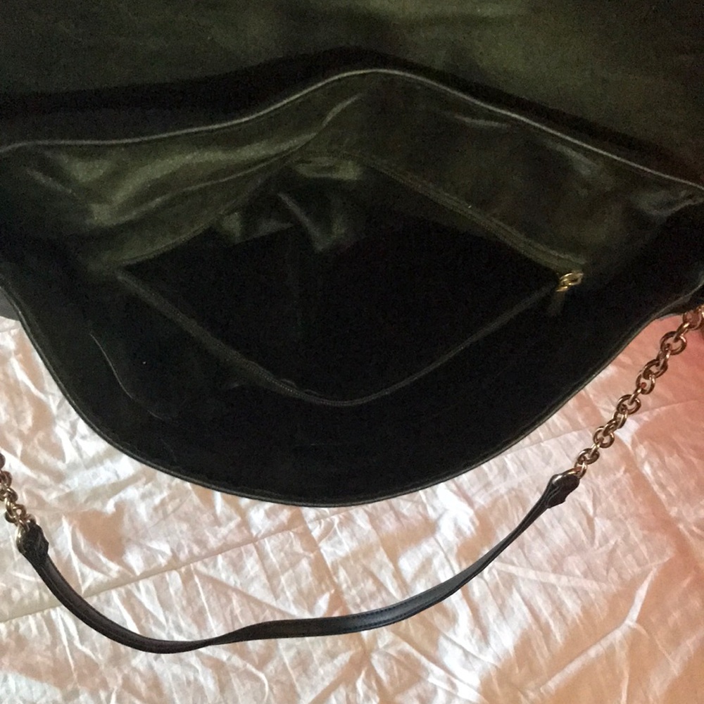 Purses - Picture 4 of 7